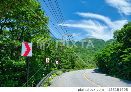 從栃木縣那鬚町的那須公路眺望茶臼山 128161408