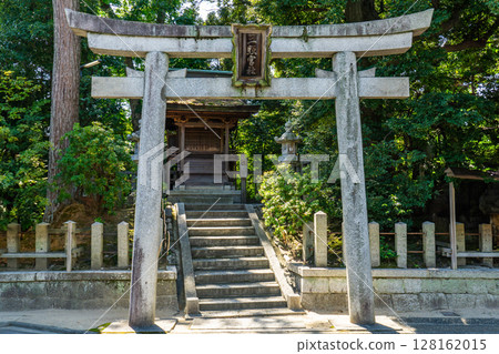 三聖宮(三交會)(京都市伏見區中島鳥羽離宮町),城南宮(北條大社)的守護神社 三聖宮(三交會)(京都市伏見區中島鳥羽離宮町),城南宮(北條大社)的守護神社 128162015