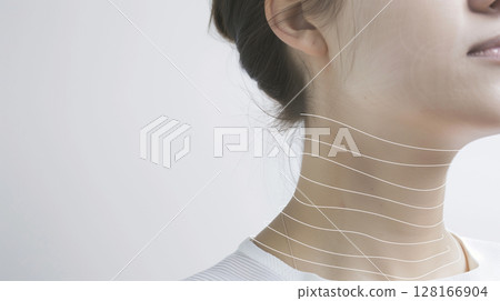Venus rings horizontal on neck, age-related skin changes, senior, gradual aging, banner with copy space 128166904