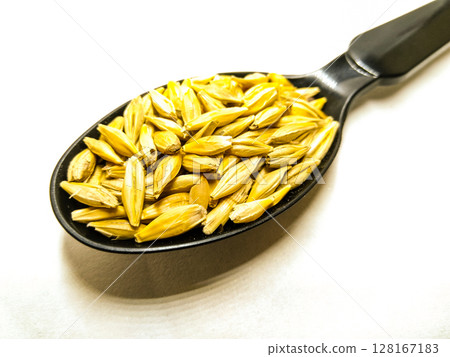 Barley corn isolated on white background Barley corn isolated on white background 128167183