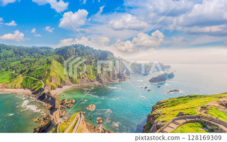 San Juan de Gaztelugatxe San Juan de Gaztelugatxe 128169309