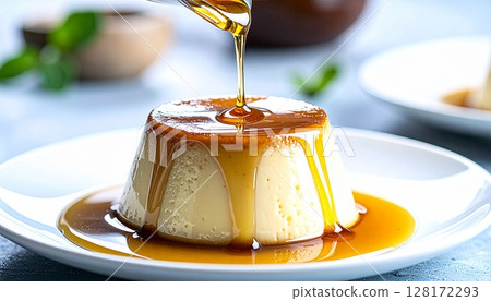 我在咖啡館吃的濃布丁 128172293