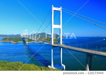 [Ehime Prefecture] The Kurushima Kaikyo Bridge and Kurushima Strait (Shimanami Kaido) as seen from the Kurushima Kaikyo Observatory 128173444