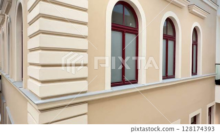 Aesthetic and Architectural Detail of a Modern Building Featuring Elegant and Stylish Windows 128174393