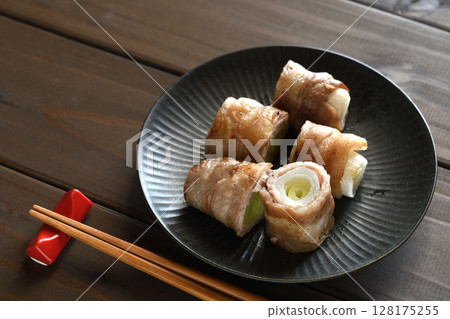 白洋蔥裹肉 128175255