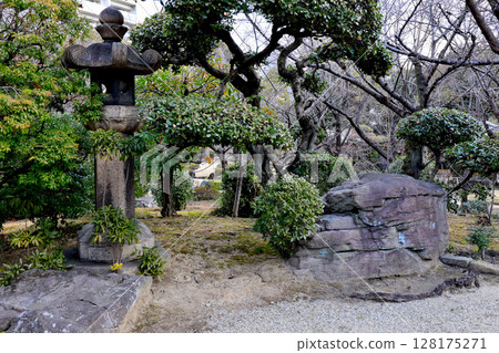 Shitennoji Temple, Honbo Garden, Garden of Pure Land Shitennoji Temple, Honbo Garden, Garden of Pure Land 128175271