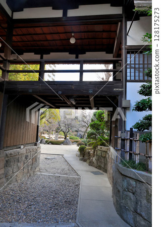 Shitennoji Temple, Honbo Garden, Garden of Pure Land Shitennoji Temple, Honbo Garden, Garden of Pure Land 128175273