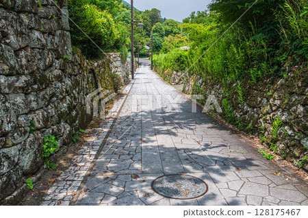 Sakamoto, Otsu City: A town of Anato-shu stone walls that preserves history and tradition 128175467