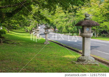 滋賀縣大津市比叡山延歷寺的寺院之鄉坂本 128175501
