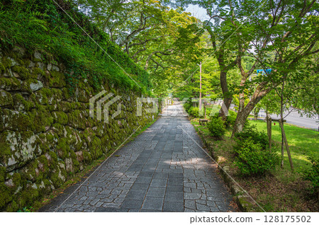 Sakamoto, Otsu City: A town of Anato-shu stone walls that preserves history and tradition 128175502