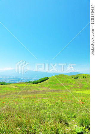 長野縣,藍天下的霧峰,從富士見台眺望 長野縣,藍天下的霧峰,從富士見台眺望 128176484