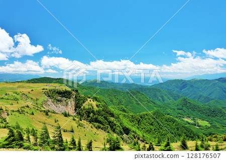 Nagano Prefecture, Utsukushigahara Plateau, Blue Sky Ogato Nagano Prefecture, Utsukushigahara Plateau, Blue Sky Ogato 128176507