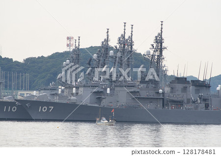 Yokosuka Naval Port - Cityscape (September 2006) Yokosuka Naval Port - Cityscape (September 2006) 128178481