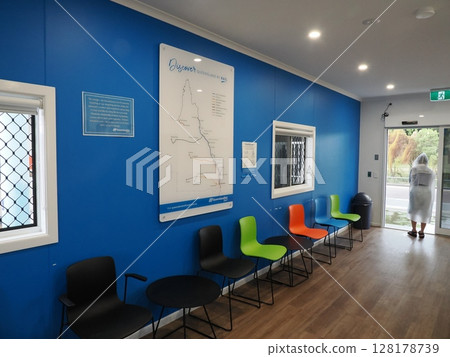Rail map and six chairs - Townsville station waiting room 128178739