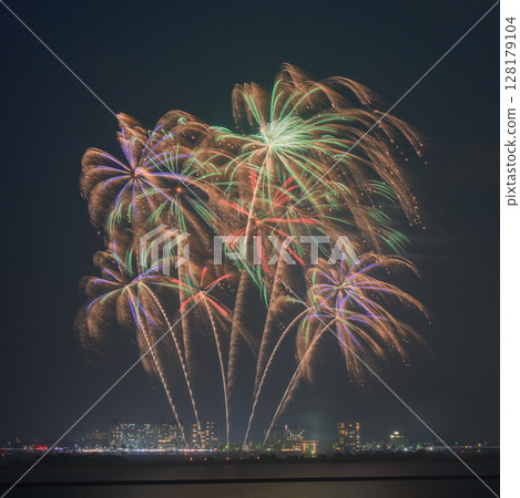 Fireworks from Bentenjima, Lake Hamana, seen from Arai Benten Sea Fishing Park 128179104