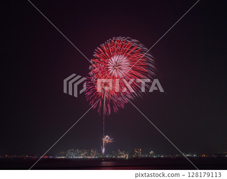 從荒井弁天海釣公園觀賞的濱名湖弁天島煙火 128179113