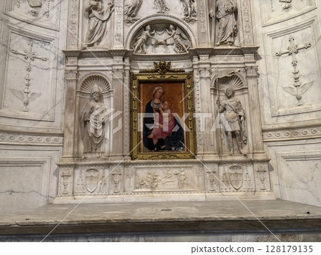Virgin Mary painting Virgin Mary painting 128179135