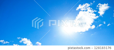 A pleasant blue sky and the glittering summer sunshine 128183176