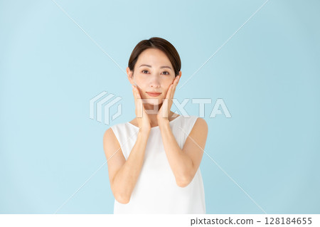 Women Casual Beauty 128184655