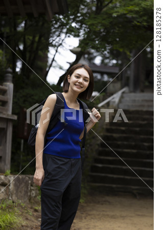 遊客體驗日本文化 128185278