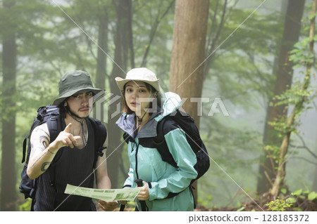Trekking tourists Trekking tourists 128185372