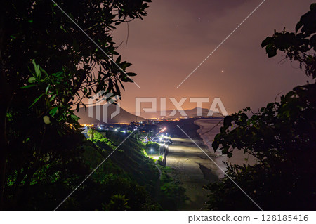 夜晚的伊良湖海岸 128185416