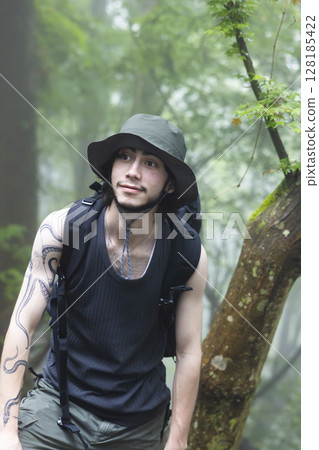 Trekking tourists Trekking tourists 128185422