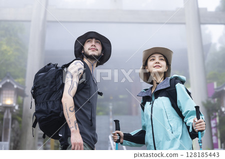 Inbound tourists enjoying sightseeing in Japan 128185443