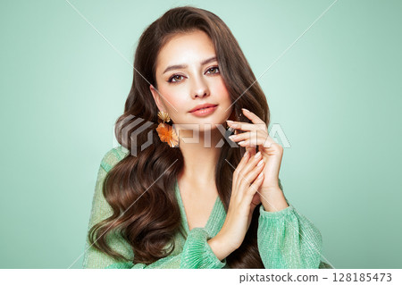 Portrait beautiful woman with jewelry Portrait beautiful woman with jewelry 128185473
