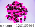Tablets in capsule form 128185494
