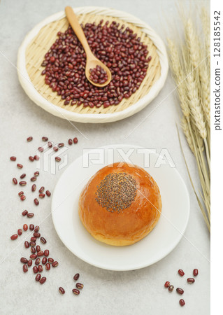 Image of Anpan: red beans and ears of wheat Image of Anpan: red beans and ears of wheat 128185542
