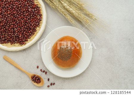紅豆麵包的圖像：紅豆和麥穗 128185544