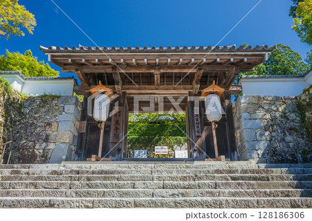 京都大原三千院宮門 京都大原三千院宮門 128186306