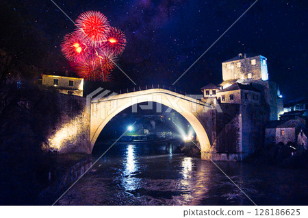 Beautiful night view of Stari Most Bridge in Mostar, a World Heritage Site 128186625