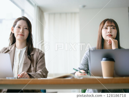 商務人士 128186718