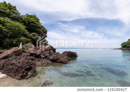 Summer seaside scenery material: Arahira Tenjin Shrine in Kagoshima Prefecture Summer seaside scenery material: Arahira Tenjin Shrine in Kagoshima Prefecture 128186927