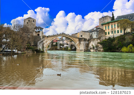 Spectacular view of the beautiful Stari Most Bridge in Mostar, a UNESCO World Heritage Site 128187023
