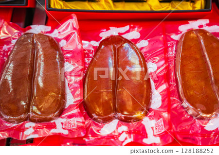 台灣經典伴手禮：烏魚子 128188252