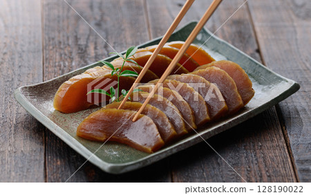 香氣濃鬱的奈良泡菜，非常適合搭配酒或米飯 128190022