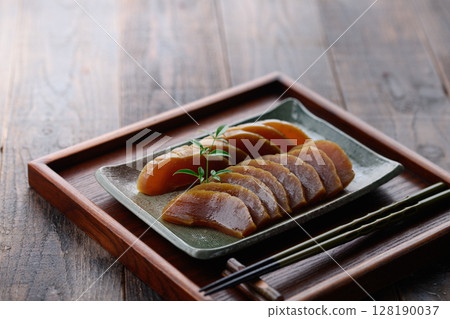 Highly fragrant Nara pickles, perfect as a side dish to go with sake or rice Highly fragrant Nara pickles, perfect as a side dish to go with sake or rice 128190037