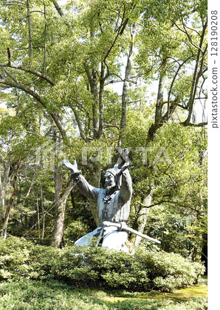 Izumo Taisha Shrine Musubi的雕像 Izumo Taisha Shrine Musubi的雕像 128190208