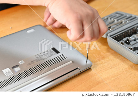 筆記型電腦維修、資料恢復、零件更換 128190967