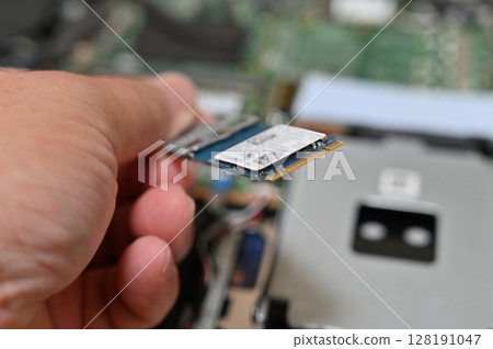 筆記型電腦維修、SSD、資料恢復、零件更換 128191047