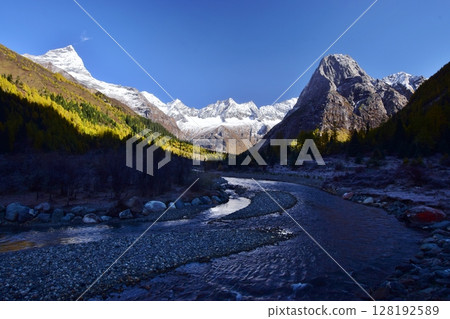 Sichuan Province, Siguniang Mountain and Shuangqiao Valley Hiking 128192589