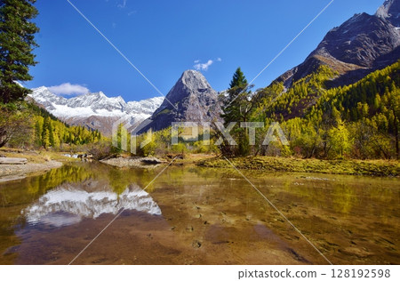 Sichuan Province, Siguniang Mountain and Shuangqiao Valley Hiking 128192598