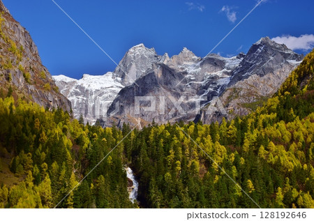 Sichuan Province, Siguniang Mountain and Shuangqiao Valley Hiking 128192646