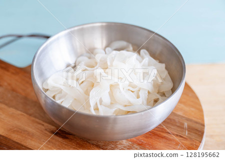 Flat konjac noodles Flat konjac noodles 128195662