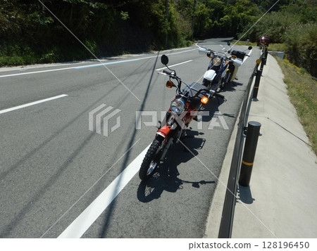 海邊三輪車之旅 128196450