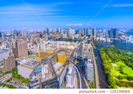 七月,日本東京城市景觀。邁向新時代。築地市場舊址景觀等。即將重建…= 4日 七月,日本東京城市景觀。邁向新時代。築地市場舊址景觀等。即將重建…= 4日 128199068
