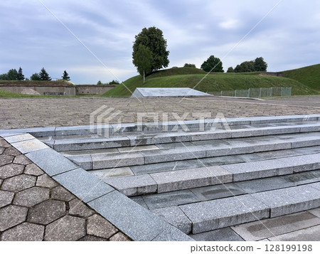 9 forth of Kaunas city monument jews, stairs, 2025 july 2 128199198